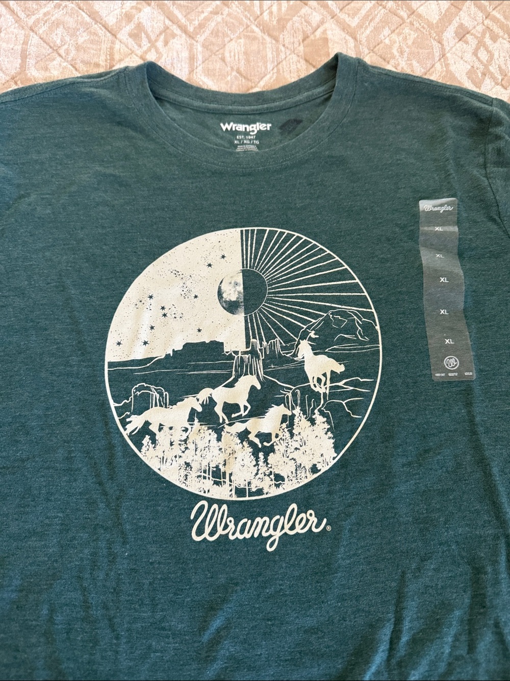 Wrangler Forest Green Graphic Crew Tee - Picture 2 of 3